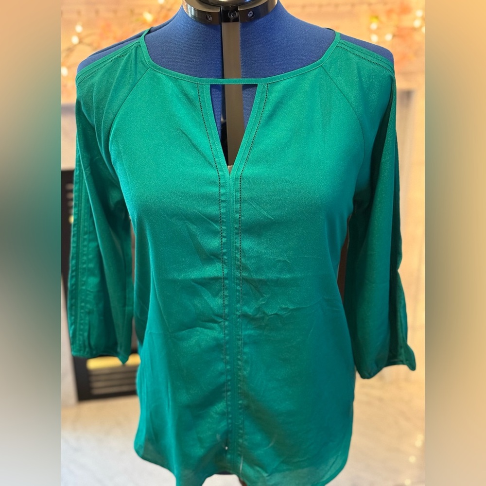 The Limited (original store) Bohemian cold shoulder emerald green blouse, size L